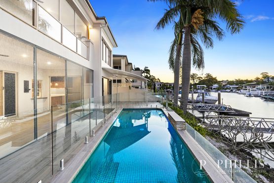 8014 Key Waters, Sanctuary Cove