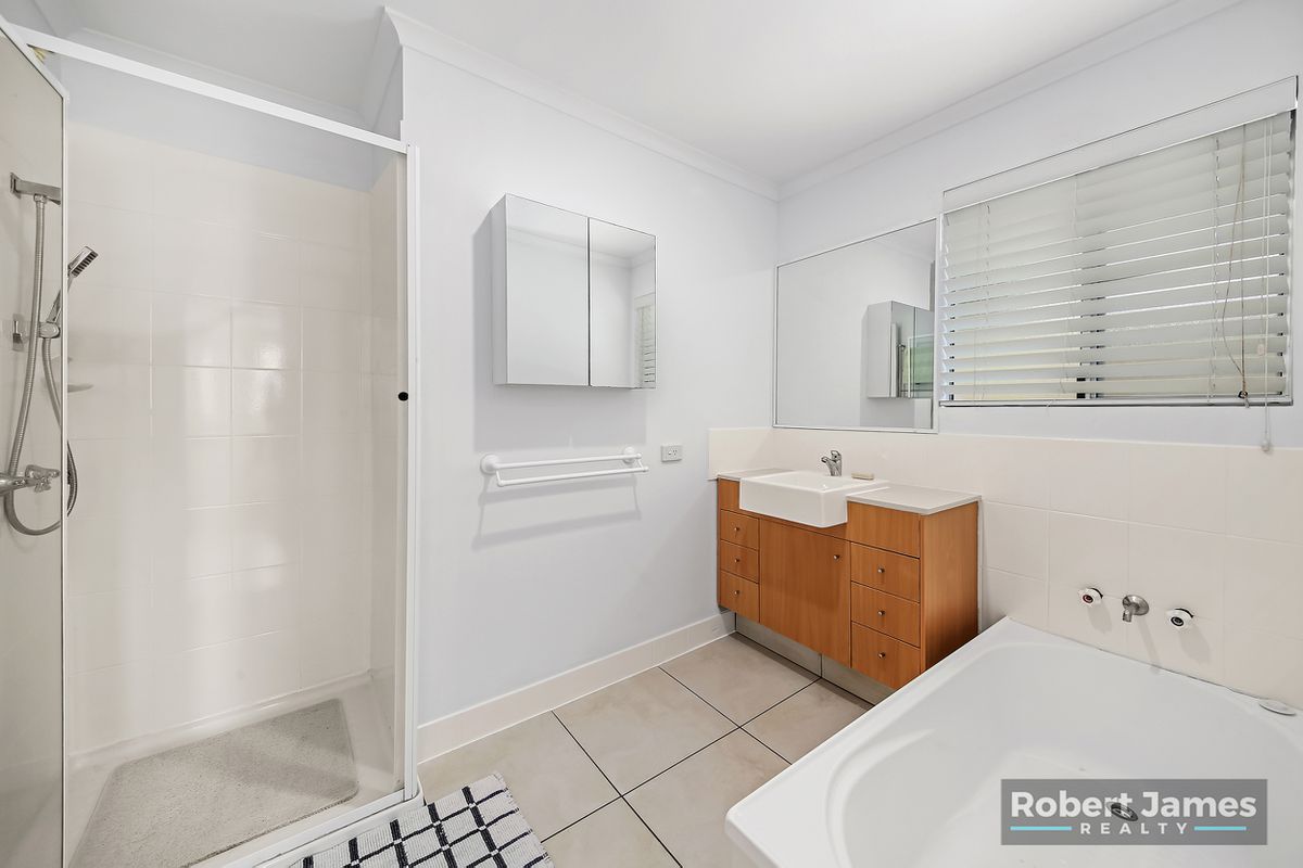121 Outlook Drive, Tewantin