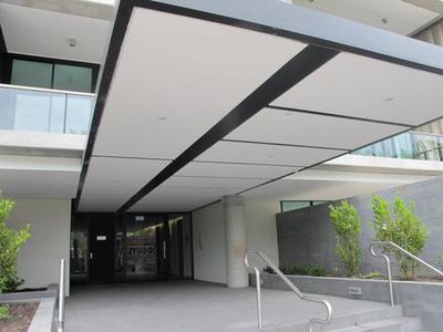605 / 70 Queens Road, Melbourne