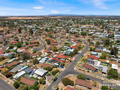 20 Felstead Avenue, Horsham