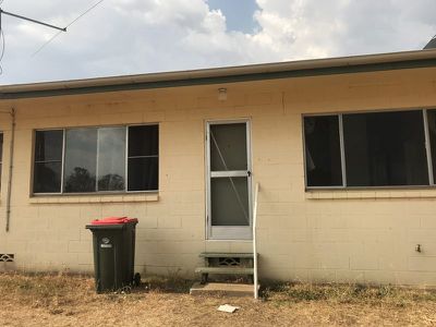 2 / 8 Alfred Street, Nanango