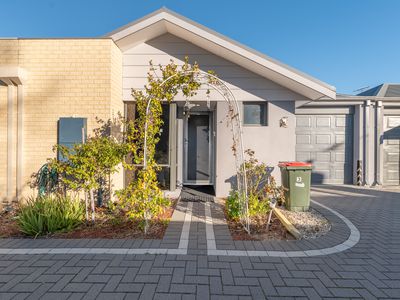 3 / 4 Balfour Road, Swan View