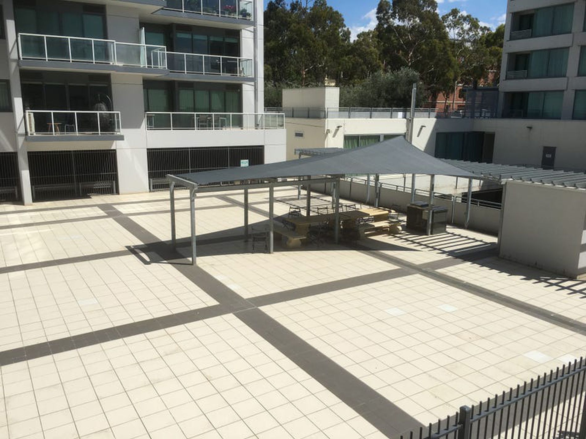 2305 / 2 Yarra Street, Geelong