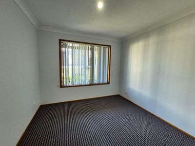 16 Diamond Head Drive, Sandy Beach