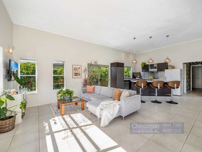 2 / 1 Boondoon Crescent, Ocean Shores
