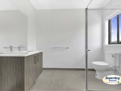 7 Mendocino Crescent, Tarneit