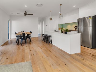 10 Kerang Street, Coomera