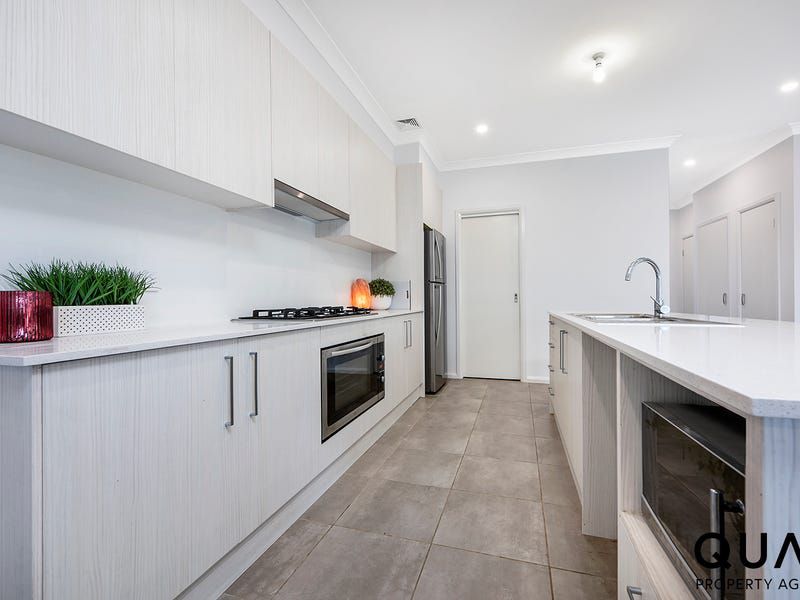 12B Silverton Street, Gregory Hills