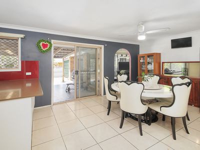 8 Bron Court, Loganlea