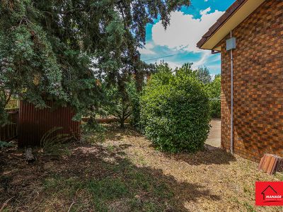 2 Zwar Place, Florey