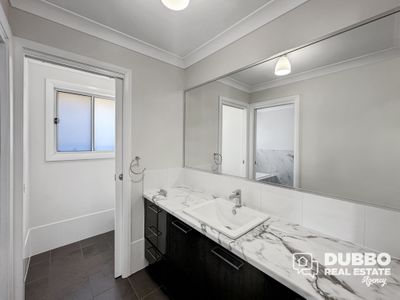27 Argyle Avenue, Dubbo