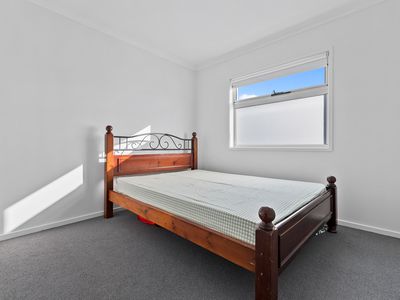 42 Caesar Street, Officer