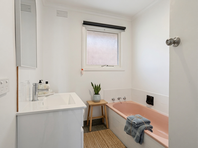 22 Glenelg Ave, Frankston