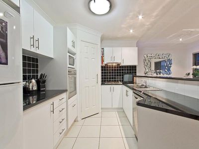 8 Wirra Cct, Wynnum West