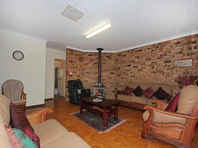 5 Jugan Place, Hannans