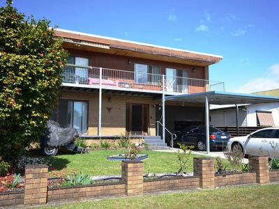 32 Freeburgh Avenue , Mount Beauty