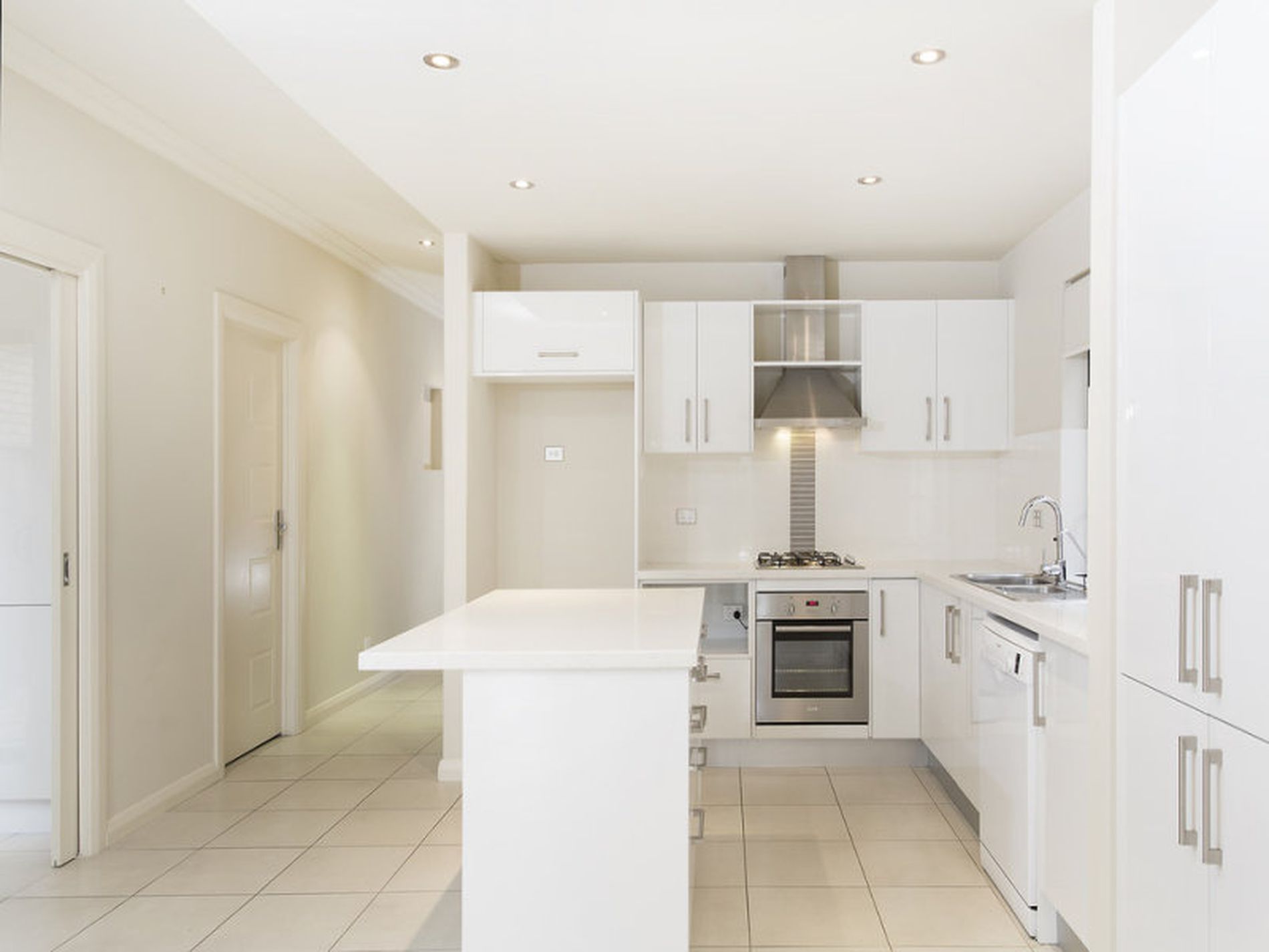 2A Osborn Terrace, Plympton