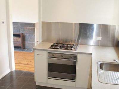 953 WAUGH ROAD, Albury