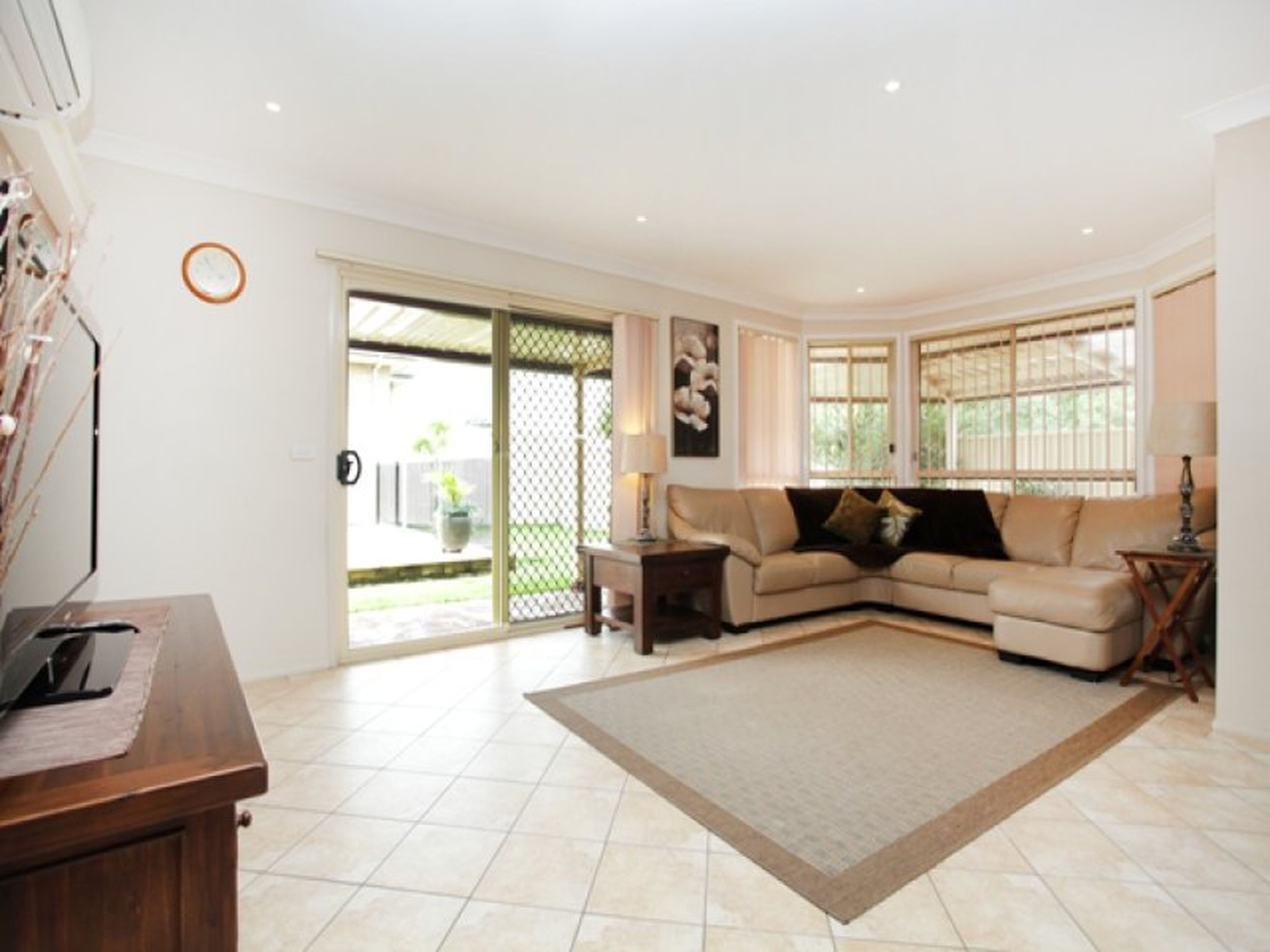 10 Beal Place, GLENMORE PARK