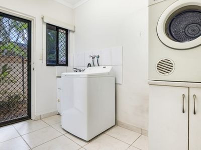 10 Rose Street, Gunn