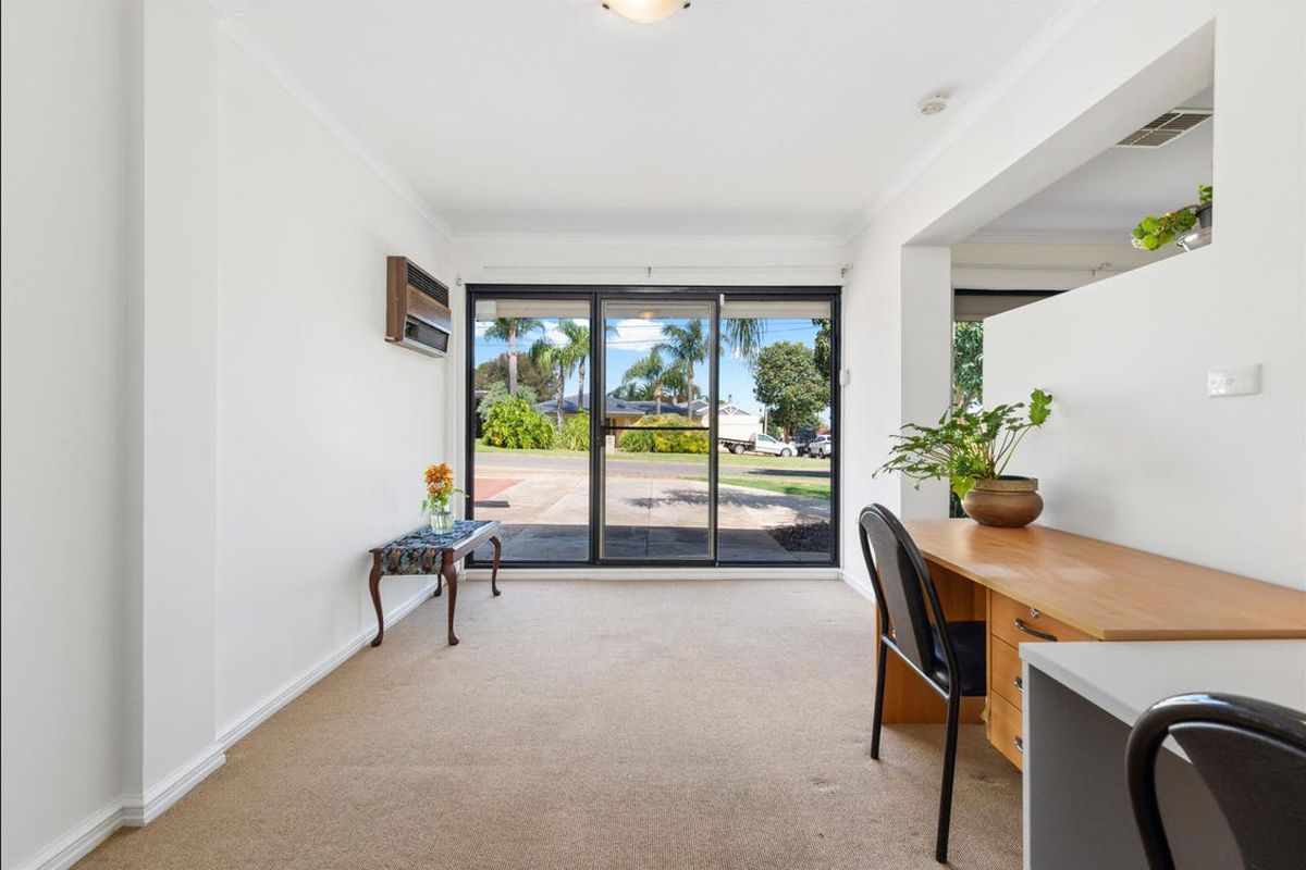 42 Garnet Drive, Salisbury East