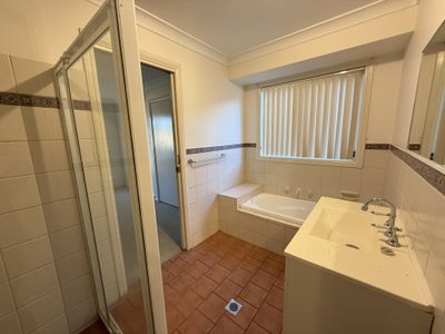 4 Evanside Parade, Griffith