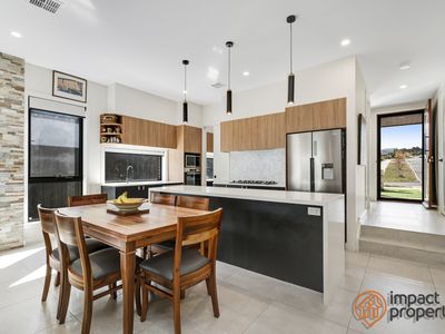 14 Dorney Rise, Taylor