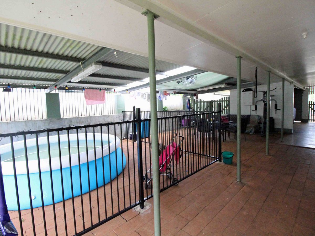 23 Putt St, Atherton