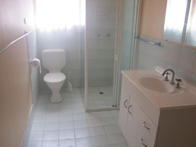 2 / 26 Ranchby Avenue, Lake Heights