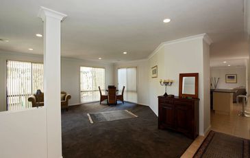 10 Castle Court, Beaconsfield