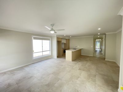14 Fariha Way, Park Ridge