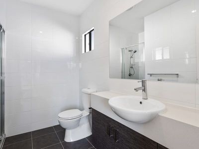 128 Cooper Crescent, Rochedale