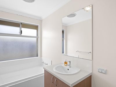 5 Pyke Way, Piara Waters