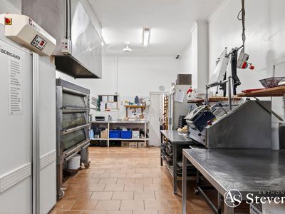 Romsey Hot Bread - Prime Regional Location with High Passing Traffic