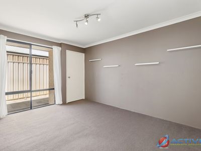 4 Lorna Cove, Tapping