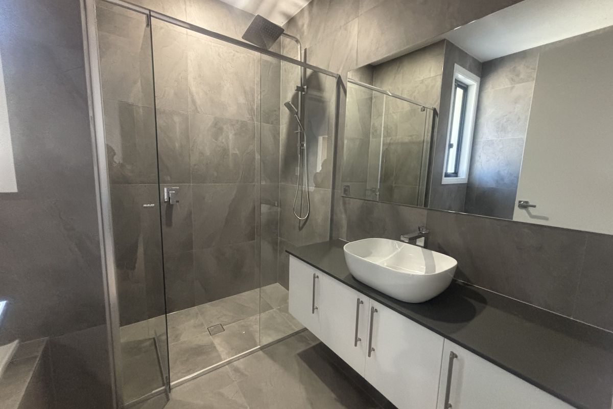 8A Bolton Road, Para Hills