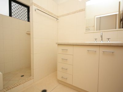 1 / 11 Olive Street, Manoora