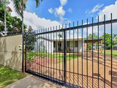 11 Cycas Court , Moulden