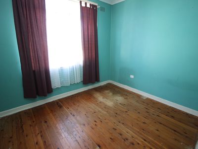 6 ADDISON Avenue, Lake Illawarra