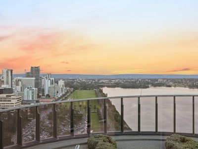 2405 / 1 Geoffrey Bolton Avenue, Perth