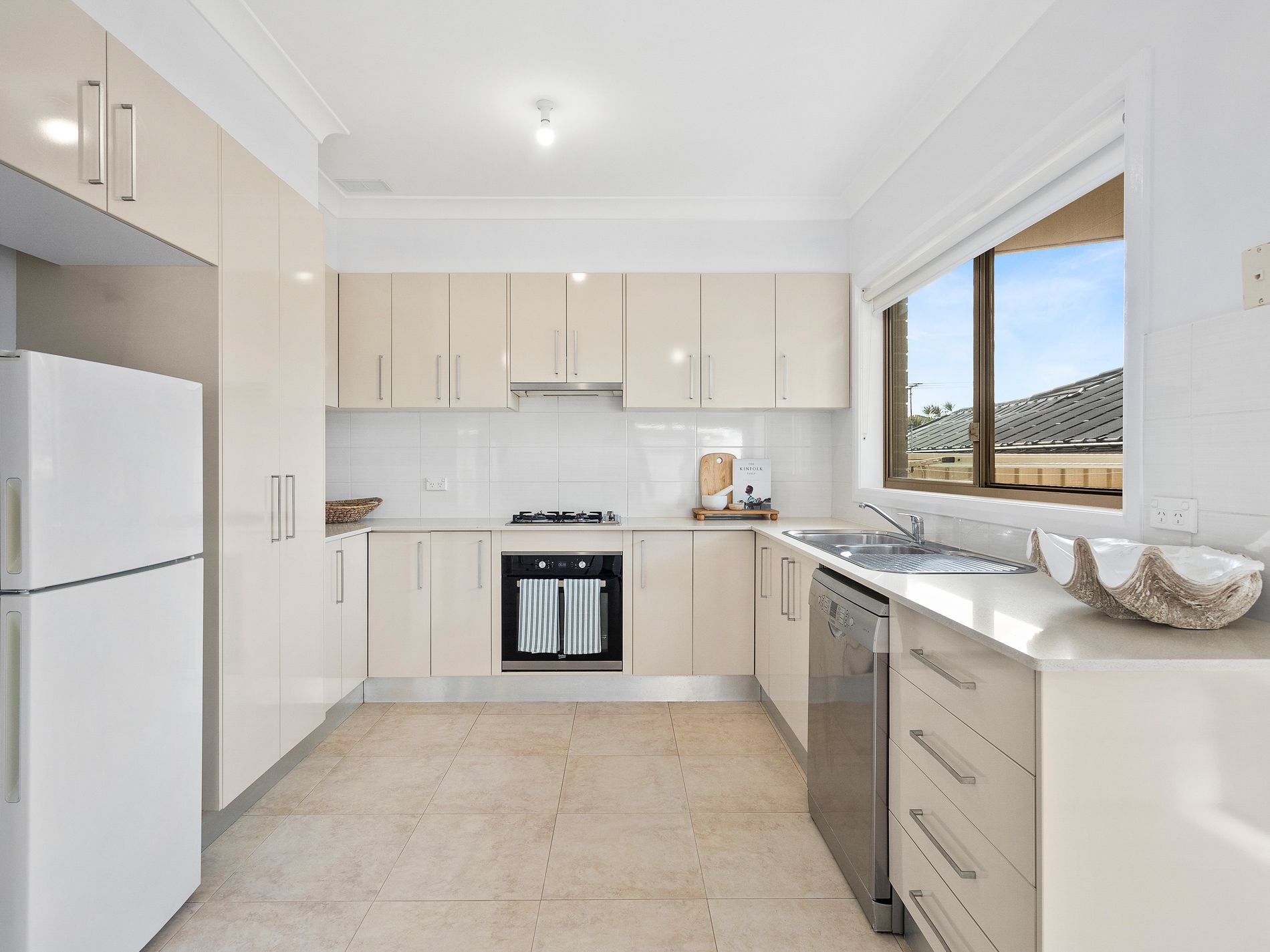 15 Campaspe Circuit, Albion Park