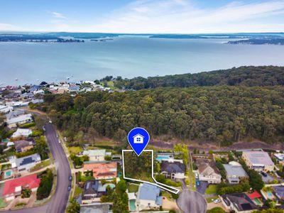 35 Pebble Beach Court, Belmont