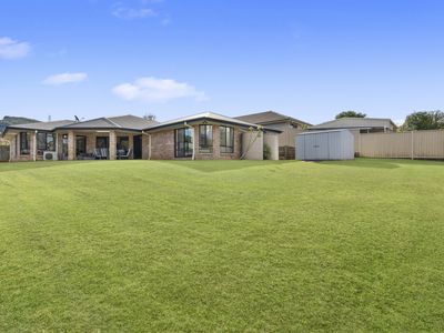 4 Rainbow Court, Glass House Mountains