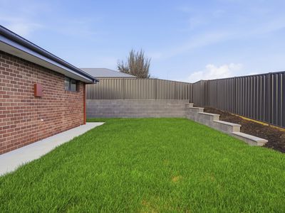 1 / 5 Thorne Avenue, Legana