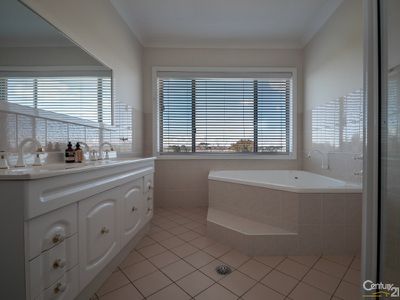 5R Harefield Road, Dubbo