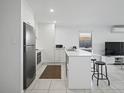 1&2 / 9 Como Place, Waterford West