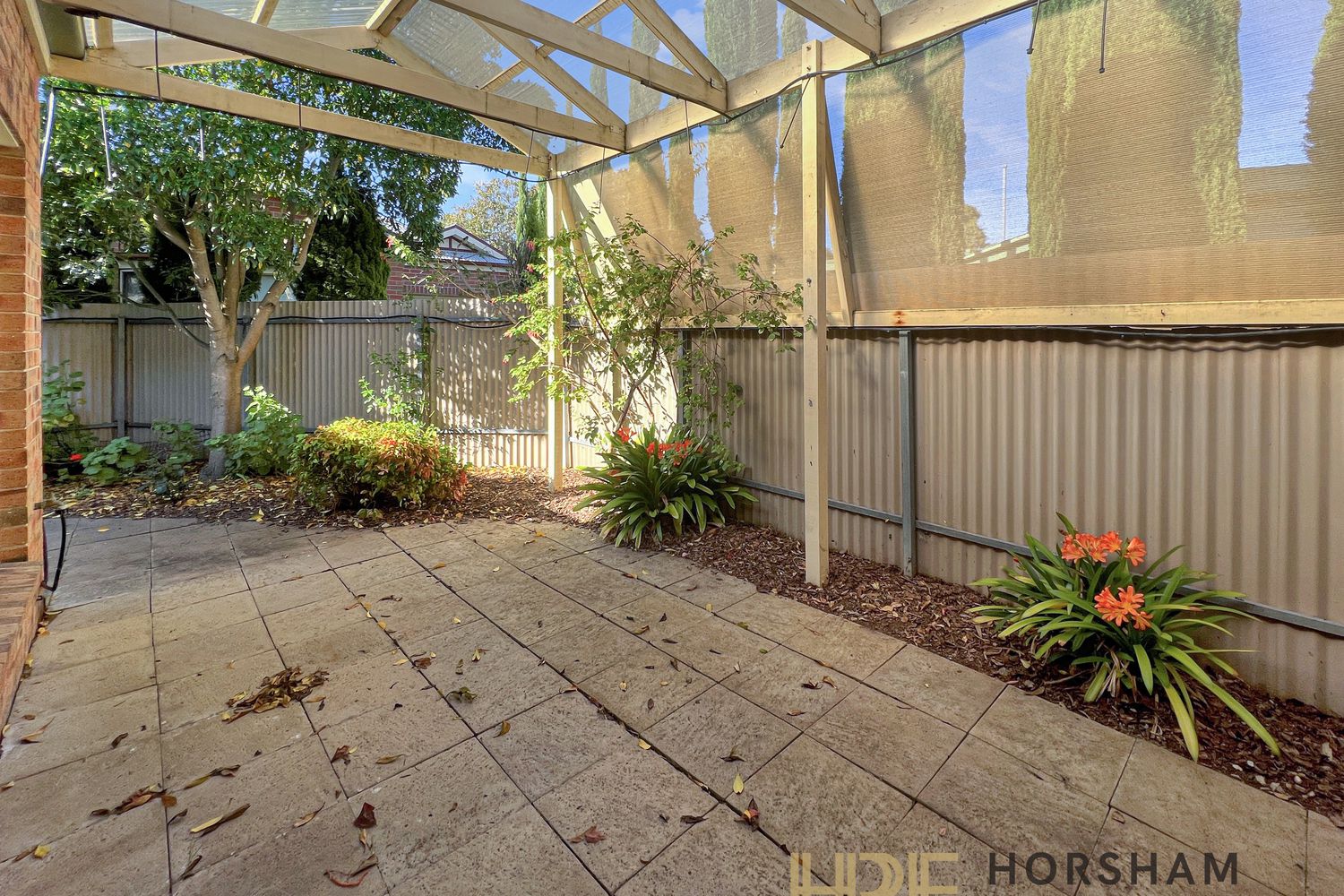 1 / 8 Dougherty Street, Horsham