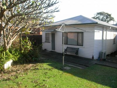 2 / 15 Mercury Street, Wollongong