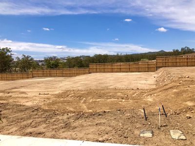 5 Standley Place , Spring Mountain