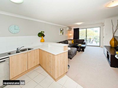7  /  990 Wellington Street, West Perth